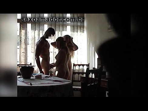 ❤️ Sex przyjaciele zapraszają gigantycznego mężczyznę i trójkąt z nim ❤ Sex video at porn pl.niceporn.ru ️❤