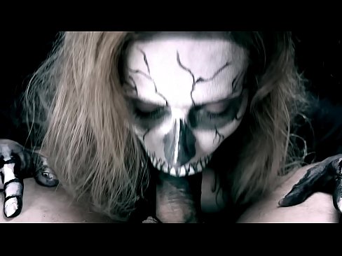 ❤️ Demoniczna dziewczyna ssąca kutasa swoimi czarnymi ustami i połykająca spermę. ❤ Sex video at porn pl.niceporn.ru ️❤